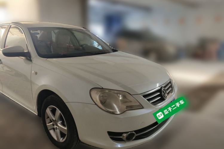 Used Volkswagen Bora 2012 1.6L Automatic Fashion Edition Front Right 45 Deg