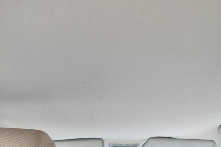Used Volkswagen Bora 2012 1.6L Manual Fashion Edition Headliner