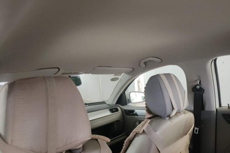 Used Volkswagen Bora 2012 1.6L Automatic Fashion Edition Headliner
