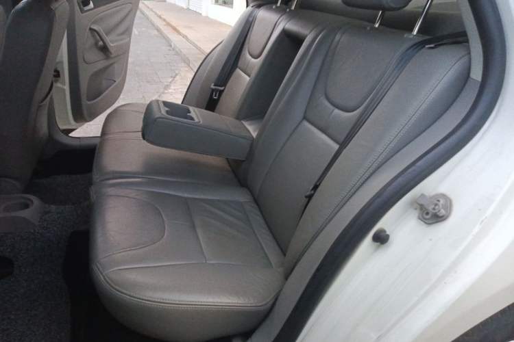 Used Volkswagen Bora 2012 1.6L Automatic Fashion Edition Left Rear Seat