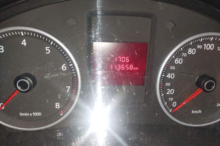 Used Volkswagen Bora 2012 1.6L Automatic Comfort Edition Odometer Close Up