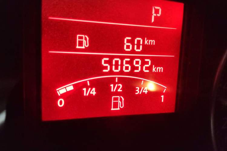 Used Volkswagen Bora 2012 1.6L Automatic Fashion Edition Odometer Close Up