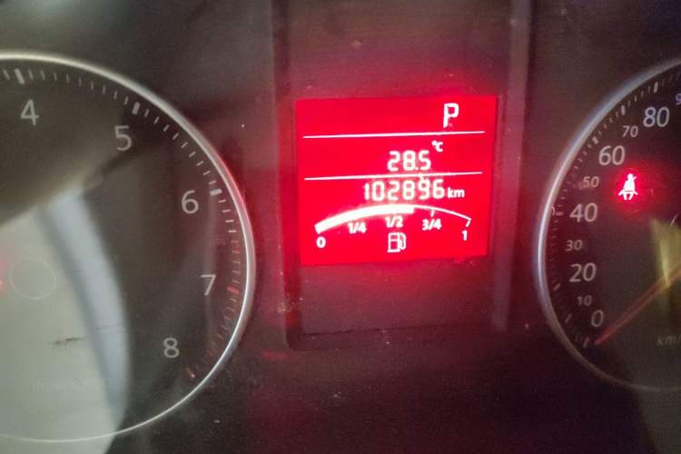 Used Volkswagen Bora 2012 1.6L Automatic Fashion Edition Odometer Close Up