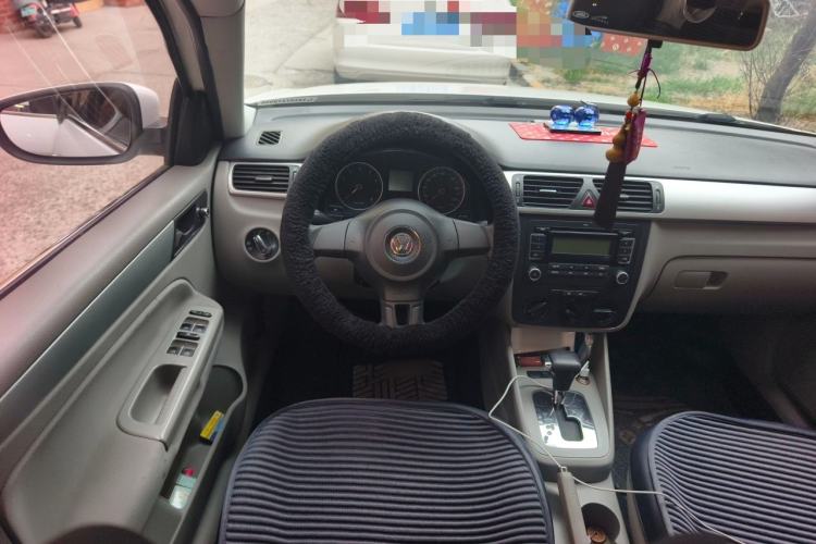 Used Volkswagen Bora 2012 1.6L Automatic Fashion Edition Steering Wheel