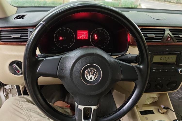 Used Volkswagen Bora 2012 1.6L Manual Fashion Edition Steering Wheel