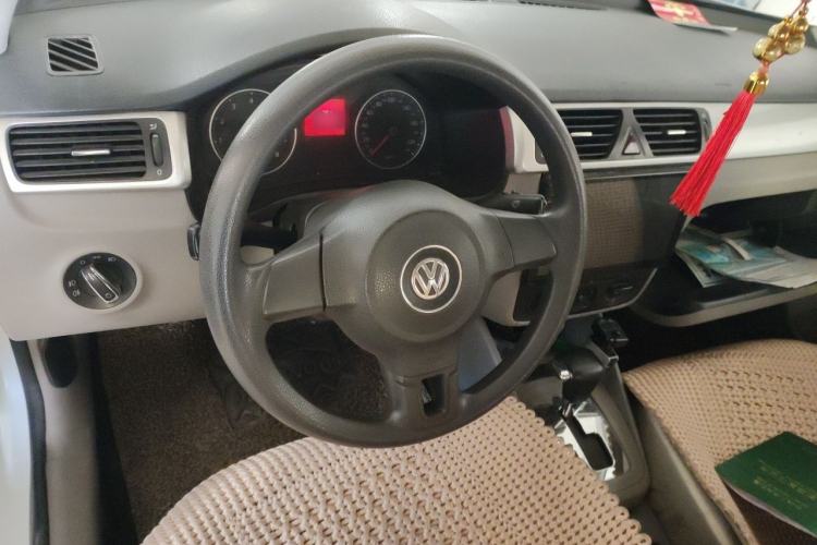 Used Volkswagen Bora 2012 1.6L Automatic Fashion Edition Steering Wheel