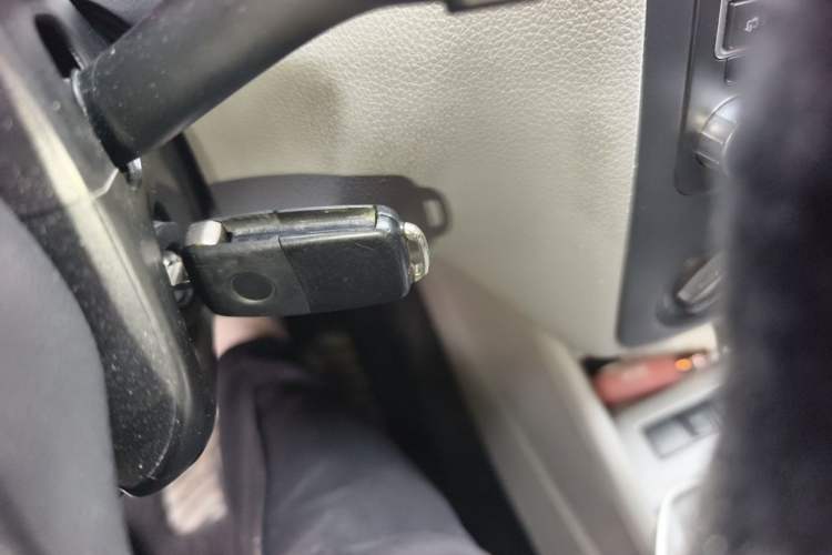 Used Volkswagen Bora 2012 1.6L Automatic Fashion Edition Vehicle Key