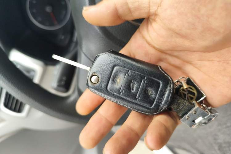 Used Volkswagen Bora 2012 1.6L Manual Fashion Edition Vehicle Key