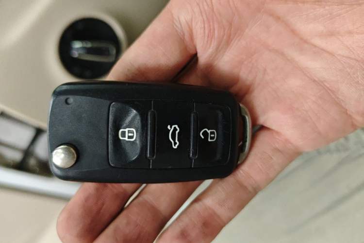 Used Volkswagen Bora 2012 1.6L Manual Fashion Edition Vehicle Key