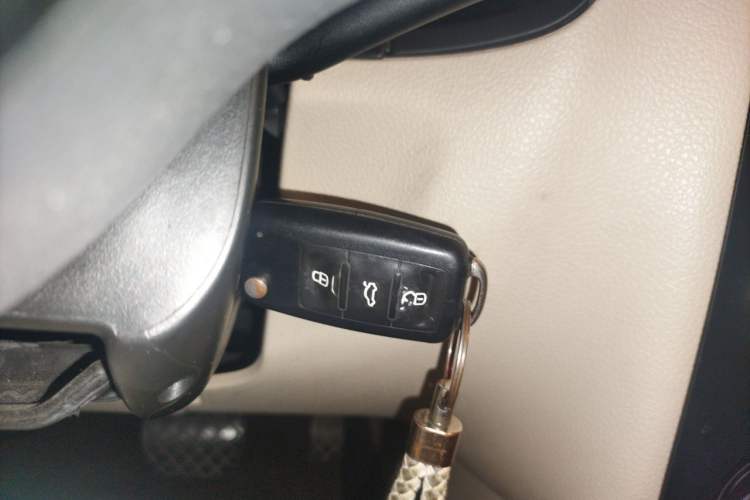 Used Volkswagen Bora 2012 1.6L Automatic Comfort Edition Vehicle Key