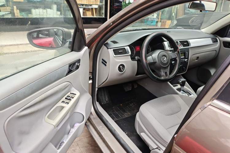Used Volkswagen Bora 2012 1.6L Automatic Fashion Edition Driver Seat