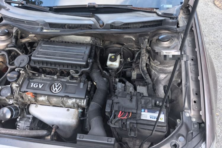 Used Volkswagen Bora 2012 1.6L Automatic Fashion Edition Engine Bay Left