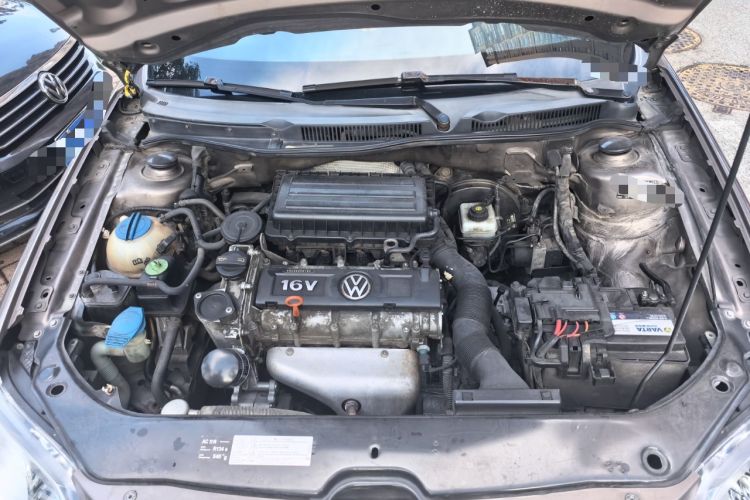 Used Volkswagen Bora 2012 1.6L Automatic Fashion Edition Engine Bay