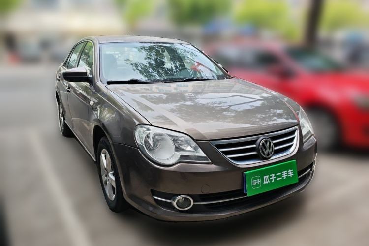 Used Volkswagen Bora 2012 1.6L Automatic Fashion Edition Front Right 45 Deg