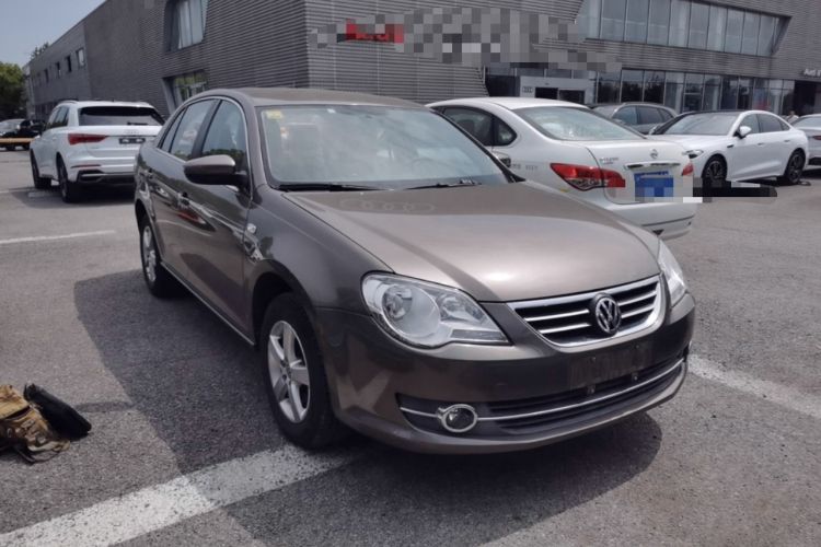 Used Volkswagen Bora 2012 1.6L Automatic Fashion Edition Front Right 45 Deg