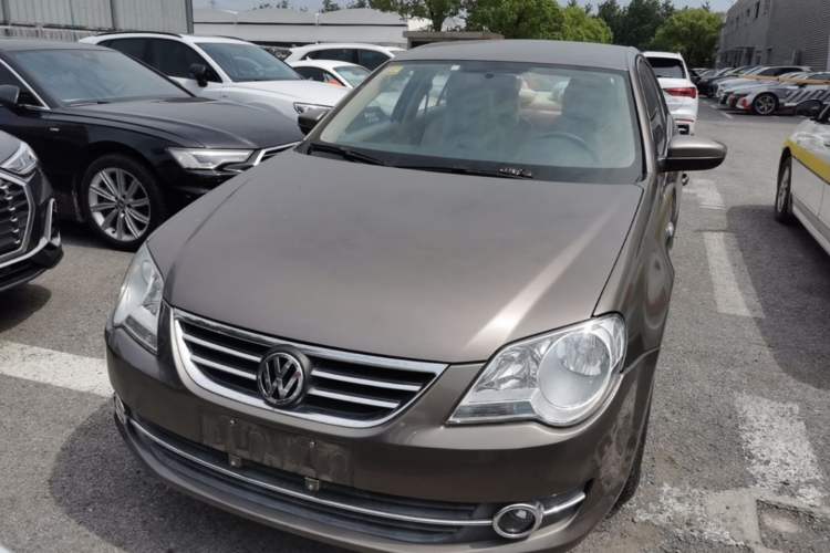 Used Volkswagen Bora 2012 1.6L Automatic Fashion Edition Front