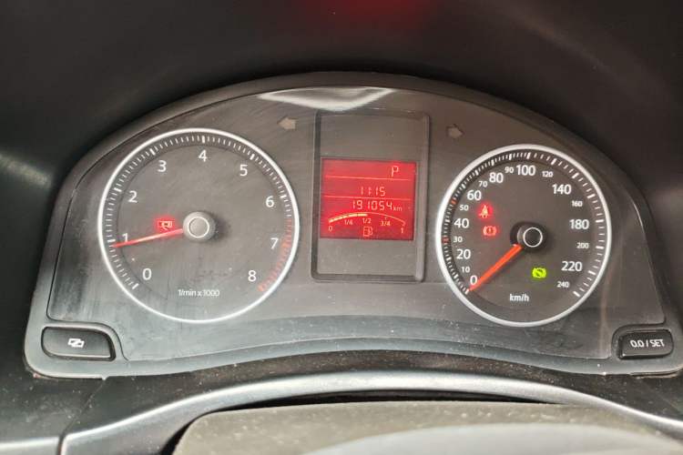 Used Volkswagen Bora 2012 1.6L Automatic Fashion Edition Instrument Cluster