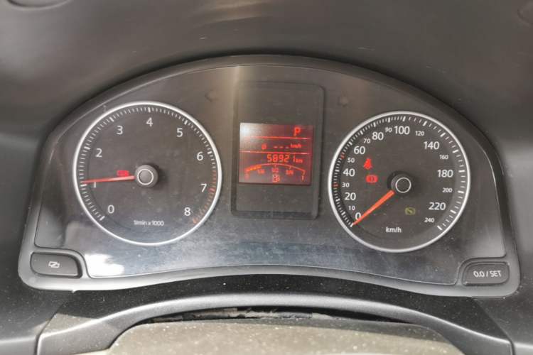 Used Volkswagen Bora 2012 1.6L Automatic Fashion Edition Instrument Cluster