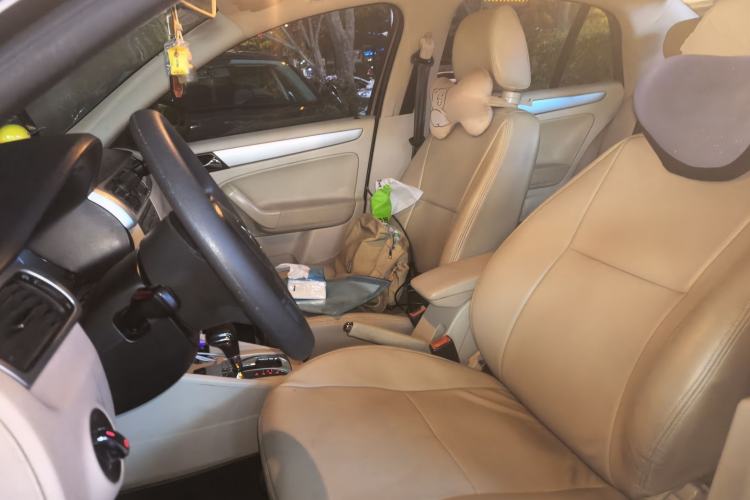 Used Volkswagen Bora 2012 1.6L Automatic Fashion Edition Left Front Seat