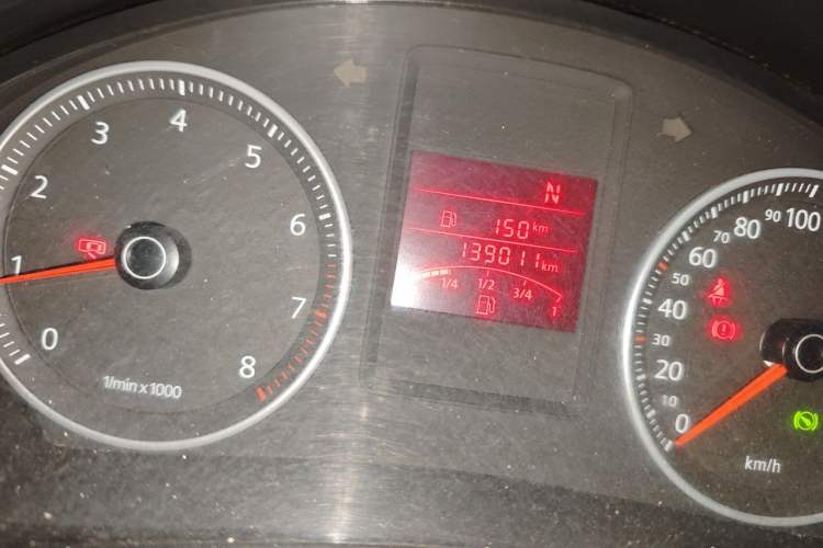 Used Volkswagen Bora 2012 1.6L Automatic Comfortable Value Edition Odometer Close Up