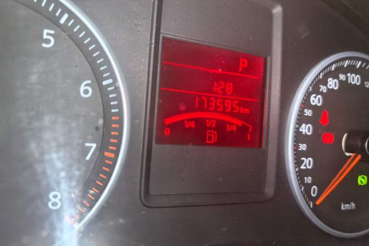 Used Volkswagen Bora 2012 1.6L Automatic Fashion Edition Odometer Close Up