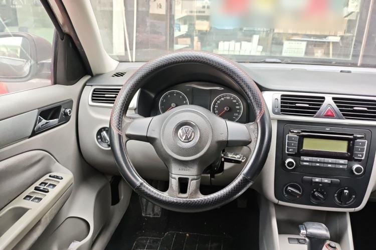Used Volkswagen Bora 2012 1.6L Automatic Fashion Edition Steering Wheel