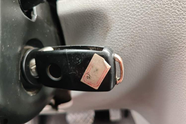 Used Volkswagen Bora 2012 1.6L Automatic Fashion Edition Vehicle Key