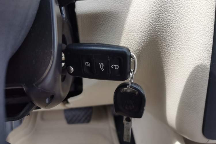 Used Volkswagen Bora 2012 1.6L Automatic Fashion Edition Vehicle Key