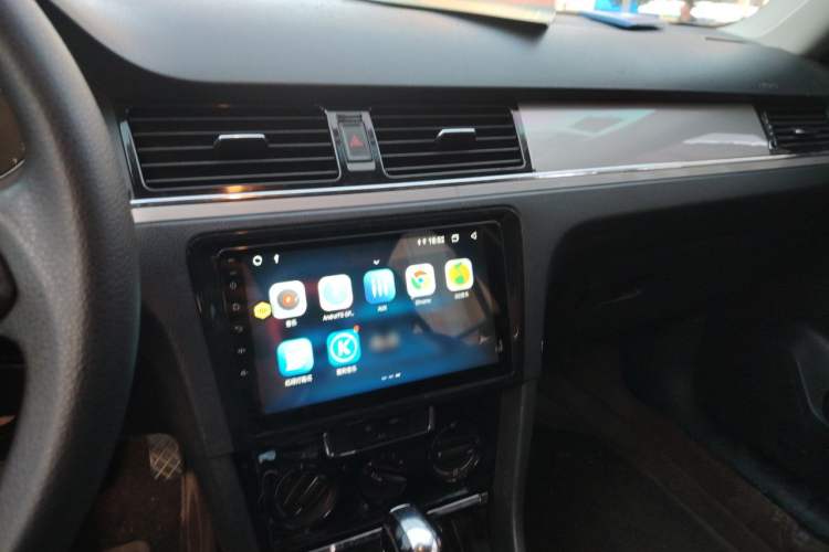 Used Volkswagen Bora 2013 1.6L Automatic Fashion Model Audio And AC Panel