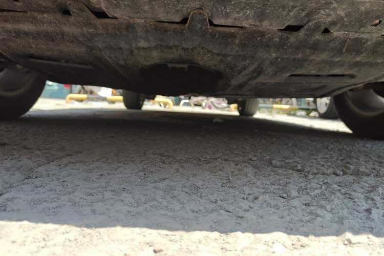 Used Volkswagen Bora 2013 1.6L Manual Comfort Model Chassis Front