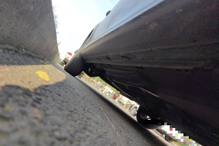Used Volkswagen Bora 2013 1.6L Manual Fashion Edition Chassis Front Right