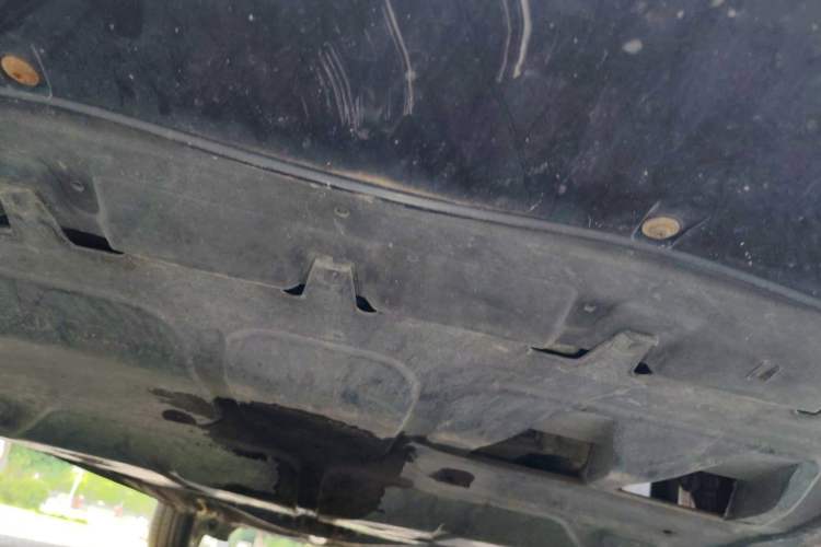 Used Volkswagen Bora 2013 1.6L Manual Comfort Model Chassis Front
