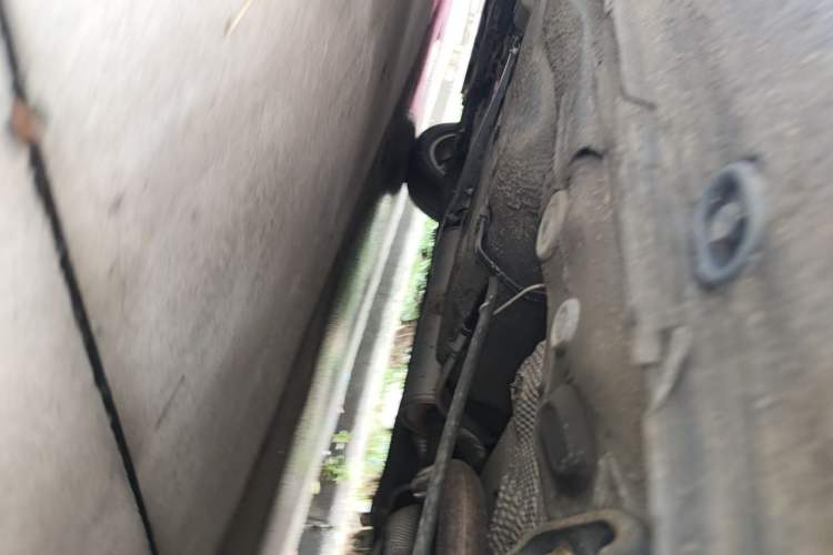 Used Volkswagen Bora 2013 1.6L Automatic Comfort Model Chassis Rear Left