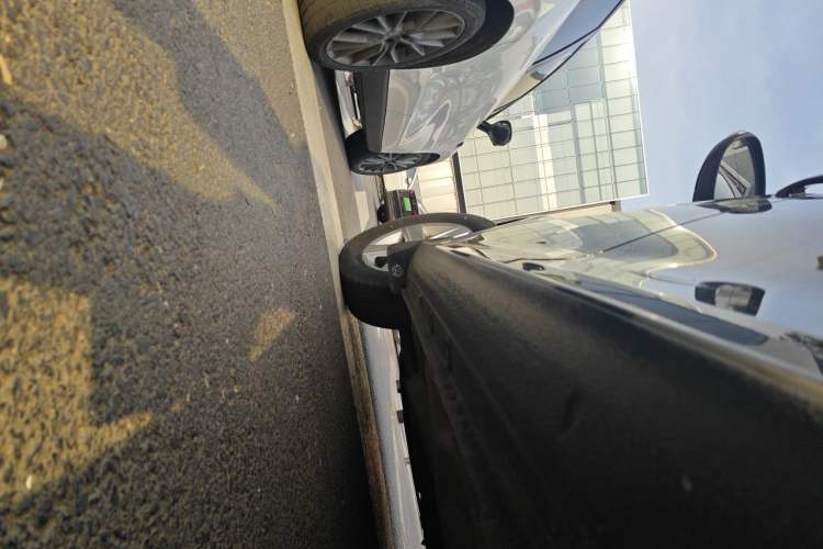 Used Volkswagen Bora 2013 1.6L Manual Fashion Edition Chassis Rear Left