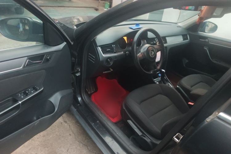 Used Volkswagen Bora 2013 1.6L Automatic Fashion Model Driver Seat