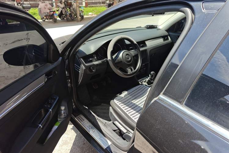 Used Volkswagen Bora 2013 1.6L Manual Comfort Model Driver Seat