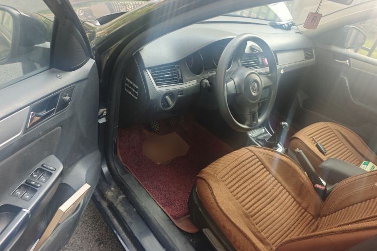Used Volkswagen Bora 2013 1.6L Manual Fashion Edition Driver Seat