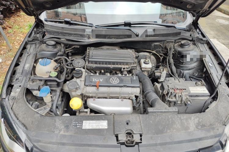 Used Volkswagen Bora 2013 1.6L Automatic Comfort Model Engine Bay