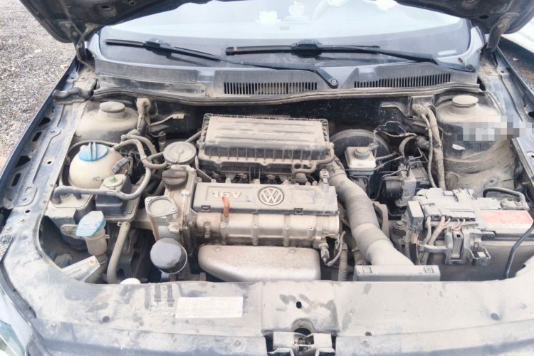 Used Volkswagen Bora 2013 1.6L Manual Fashion Edition Engine Bay