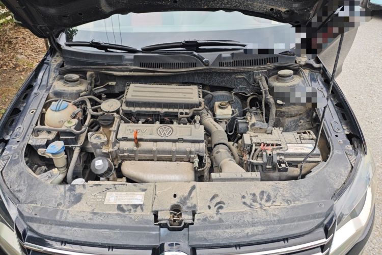 Used Volkswagen Bora 2013 1.6L Automatic Fashion Model Engine Bay