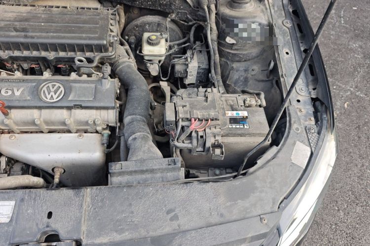 Used Volkswagen Bora 2013 1.6L Manual Comfort Model Engine Bay Left