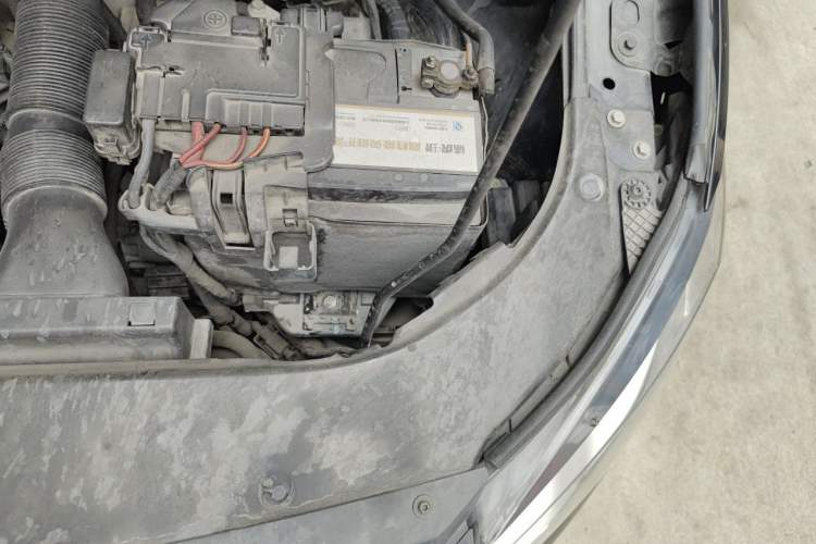Used Volkswagen Bora 2013 1.6L Automatic Comfort Model Engine Bay Left