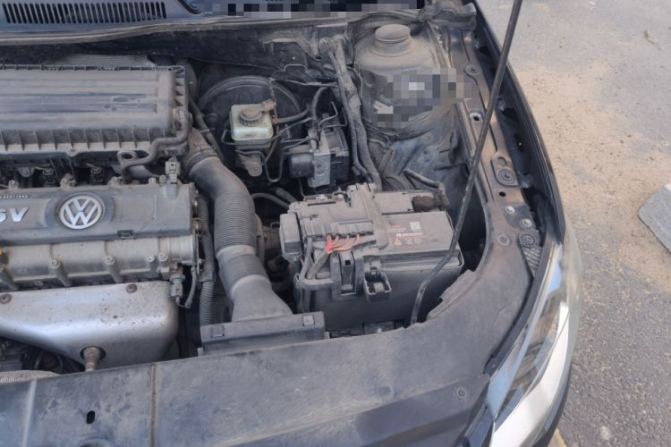 Used Volkswagen Bora 2013 1.6L Manual Fashion Edition Engine Bay Left