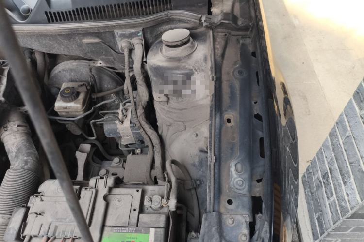 Used Volkswagen Bora 2013 1.6L Manual Comfort Model Engine Bay Left