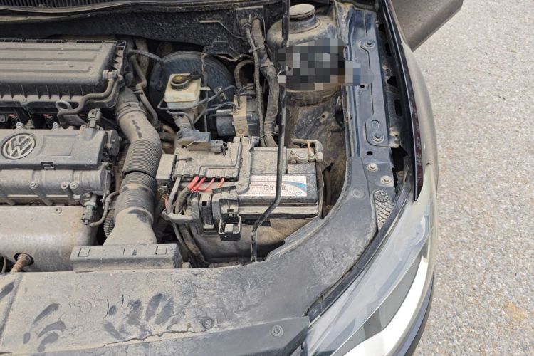 Used Volkswagen Bora 2013 1.6L Automatic Fashion Model Engine Bay Left