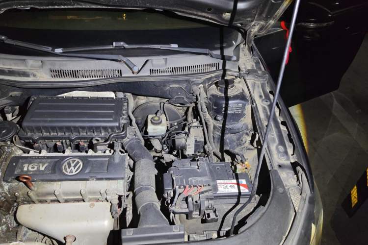 Used Volkswagen Bora 2013 1.6L Manual Fashion Edition Engine Bay Left