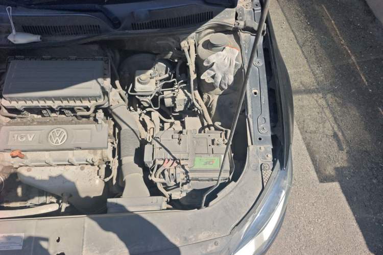 Used Volkswagen Bora 2013 1.6L Manual Fashion Edition Engine Bay Left