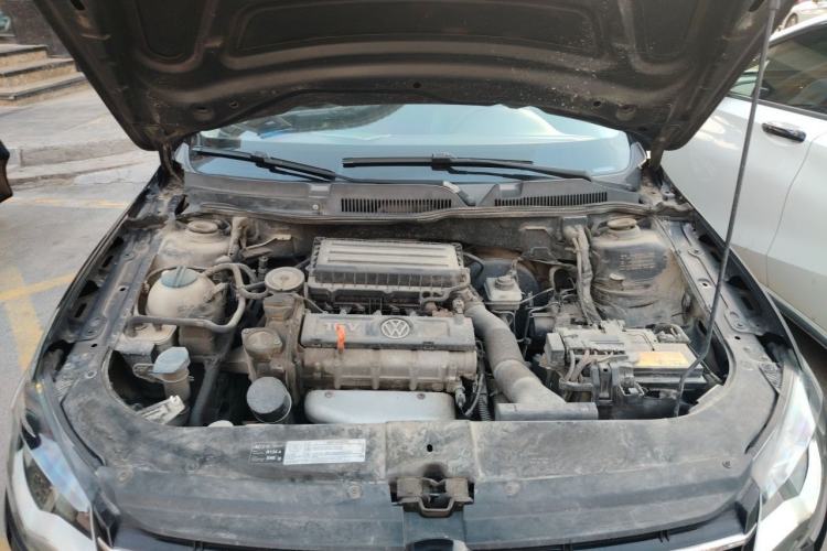 Used Volkswagen Bora 2013 1.6L Automatic Fashion Model Engine Bay