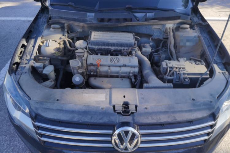 Used Volkswagen Bora 2013 1.6L Automatic Fashion Model Engine Bay