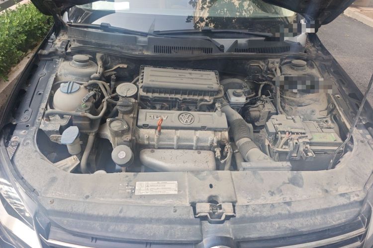 Used Volkswagen Bora 2013 1.6L Manual Fashion Edition Engine Bay